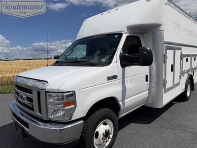 2019 Ford E-Series Van E-450 14' Utility   - Photo 4 - Mount Joy, PA 17552