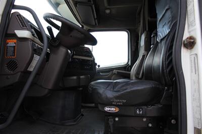 2005 Volvo VN VNL   - Photo 14 - Lexington, SC 29073
