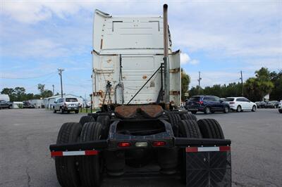 2005 Volvo VN VNL   - Photo 8 - Lexington, SC 29073