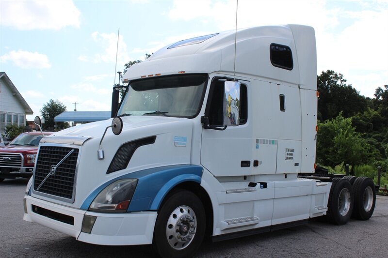 2005 Volvo VN VNL - Photo 1 - Lexington, SC 29073