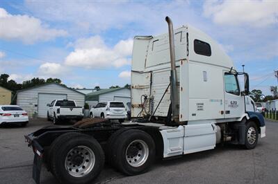 2005 Volvo VN VNL   - Photo 10 - Lexington, SC 29073