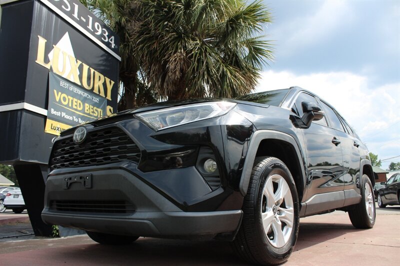 2020 Toyota RAV4 XLE - Photo 1 - Lexington, SC 29073
