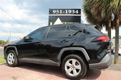2020 Toyota RAV4 XLE   - Photo 14 - Lexington, SC 29073