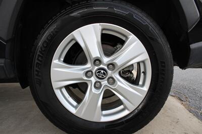 2020 Toyota RAV4 XLE   - Photo 39 - Lexington, SC 29073