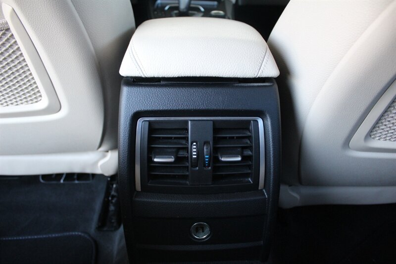 2018 BMW 320i - Photo 19 - Lexington, SC 29073