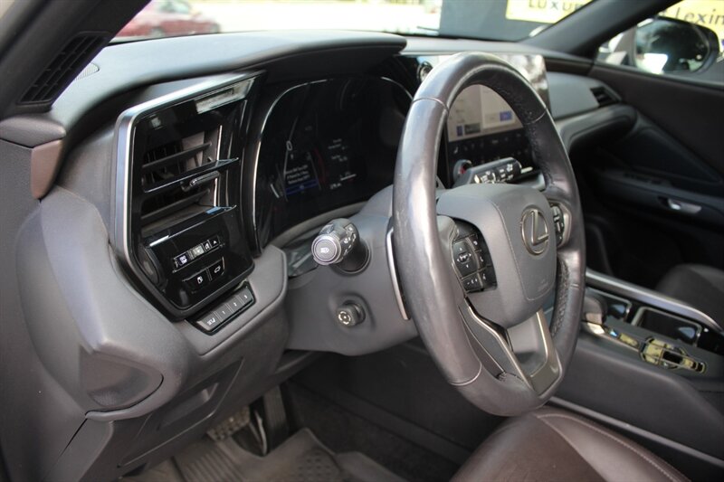 2025 Lexus TX 350 - Photo 18 - Lexington, SC 29073