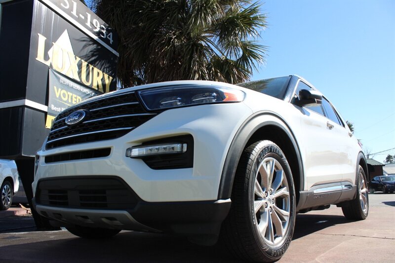 2021 Ford Explorer XLT   - Photo 1 - Lexington, SC 29073