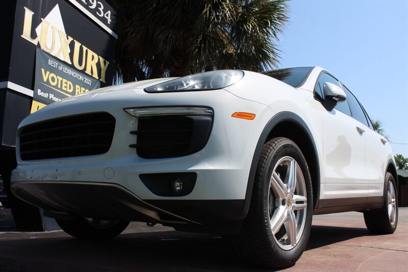 2016 Porsche Cayenne  