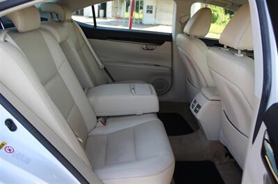 2015 Lexus ES 350   - Photo 18 - Lexington, SC 29073