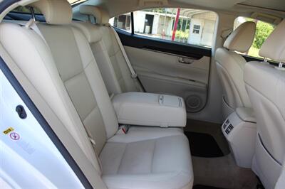 2015 Lexus ES 350   - Photo 19 - Lexington, SC 29073