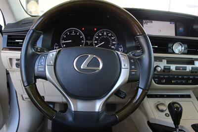 2015 Lexus ES 350   - Photo 38 - Lexington, SC 29073