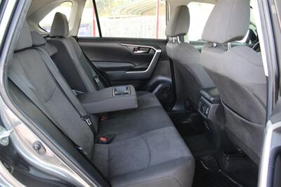 2021 Toyota RAV4 XLE   - Photo 24 - Lexington, SC 29073