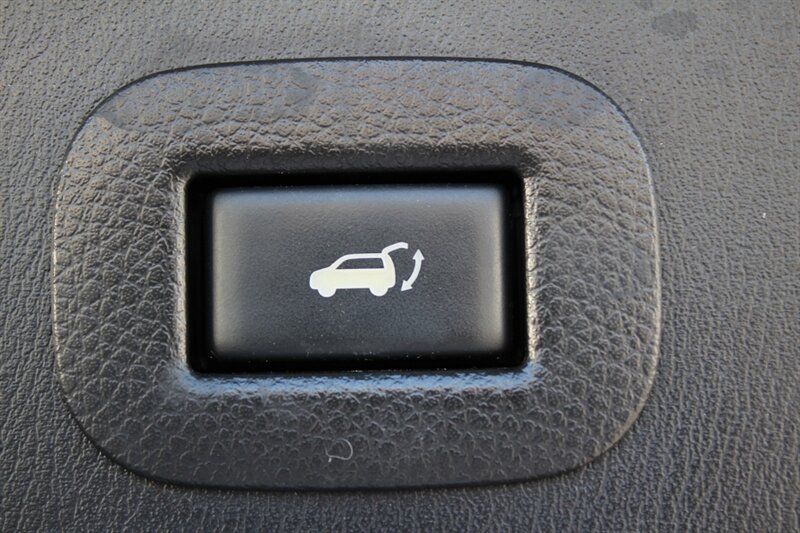 2018 Nissan Armada SL - Photo 26 - Lexington, SC 29073