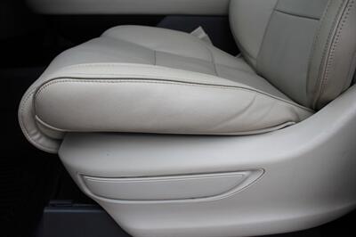 2018 Lincoln Navigator Premiere   - Photo 16 - Lexington, SC 29073