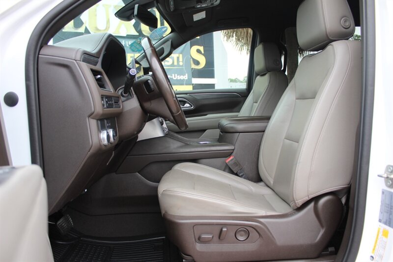 2021 GMC Yukon XL SLT - Photo 17 - Lexington, SC 29073