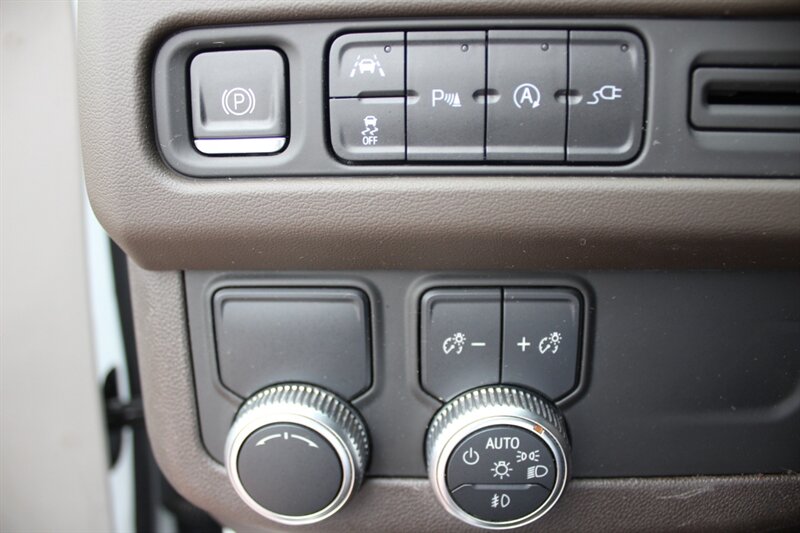 2021 GMC Yukon XL SLT - Photo 41 - Lexington, SC 29073