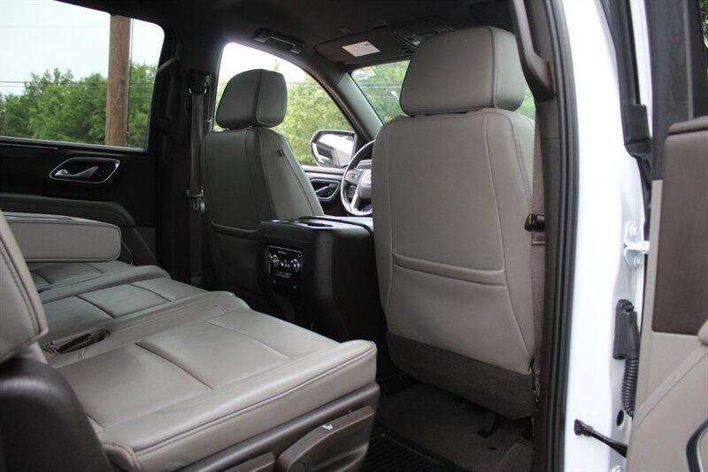 2021 GMC Yukon XL SLT - Photo 27 - Lexington, SC 29073