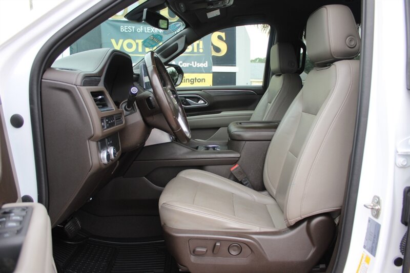 2021 GMC Yukon XL SLT - Photo 16 - Lexington, SC 29073