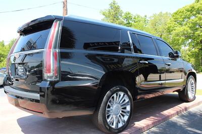 2020 Cadillac Escalade ESV Platinum   - Photo 12 - Lexington, SC 29073