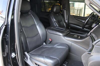 2020 Cadillac Escalade ESV Platinum   - Photo 33 - Lexington, SC 29073
