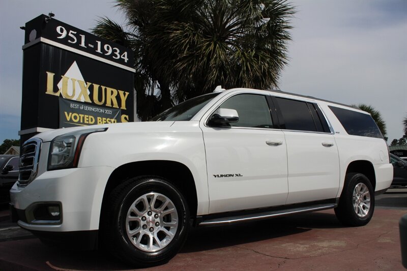 2020 GMC Yukon XL SLT - Photo 4 - Lexington, SC 29073