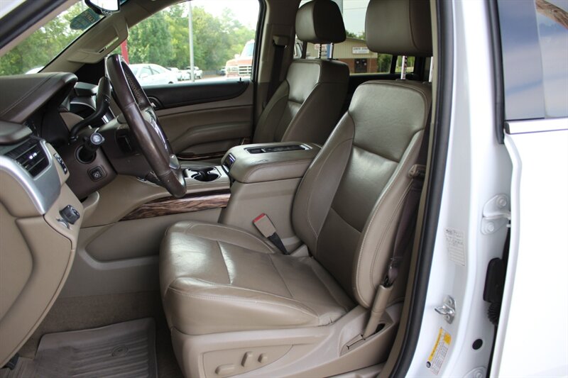 2020 GMC Yukon XL SLT - Photo 16 - Lexington, SC 29073