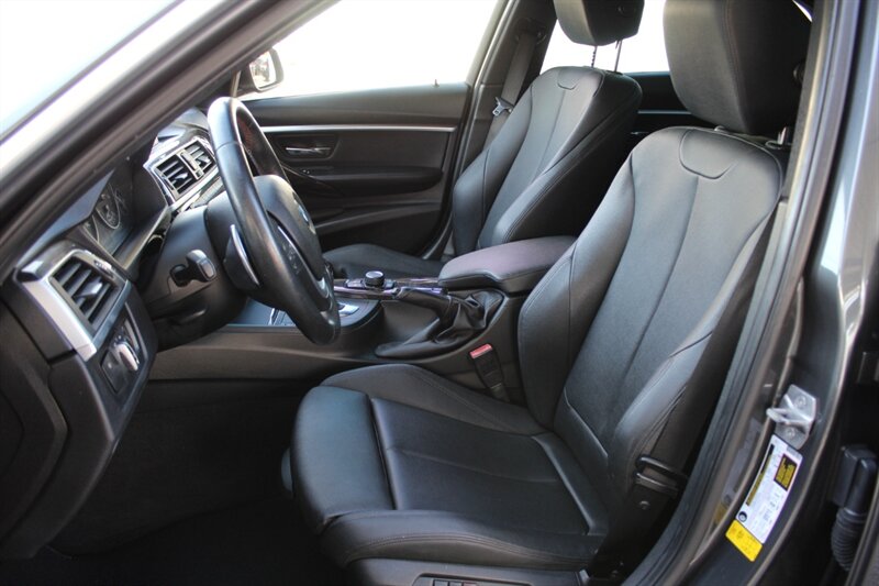 2017 BMW 330i - Photo 14 - Lexington, SC 29073