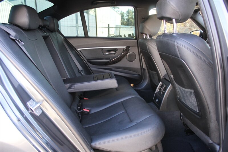 2017 BMW 330i - Photo 19 - Lexington, SC 29073