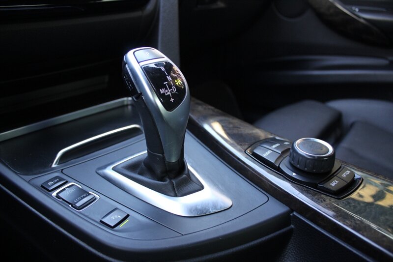 2017 BMW 330i - Photo 32 - Lexington, SC 29073