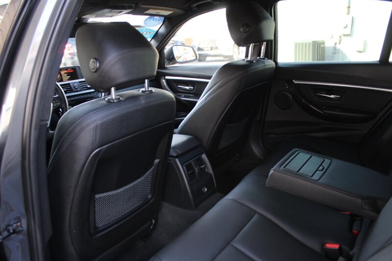 2017 BMW 330i - Photo 17 - Lexington, SC 29073