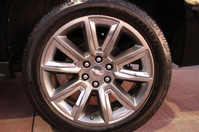 2019 Chevrolet Suburban LT   - Photo 48 - Lexington, SC 29073