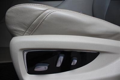 2019 Cadillac Escalade Premium Luxury   - Photo 16 - Lexington, SC 29073