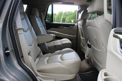2019 Cadillac Escalade Premium Luxury   - Photo 31 - Lexington, SC 29073