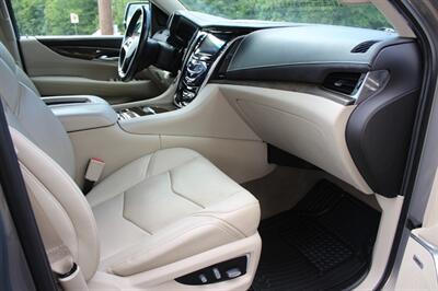 2019 Cadillac Escalade Premium Luxury   - Photo 41 - Lexington, SC 29073