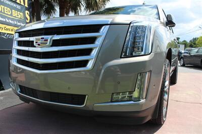2019 Cadillac Escalade Premium Luxury   - Photo 9 - Lexington, SC 29073