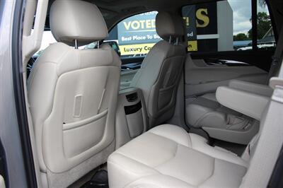 2019 Cadillac Escalade Premium Luxury   - Photo 23 - Lexington, SC 29073