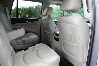2019 Cadillac Escalade Premium Luxury   - Photo 37 - Lexington, SC 29073