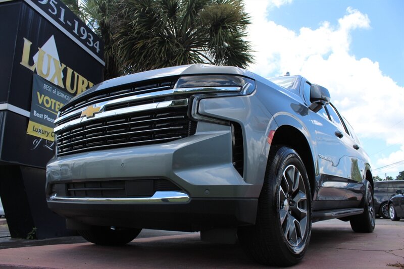 2022 Chevrolet Suburban LT  