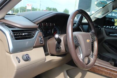 2020 Chevrolet Suburban LT   - Photo 12 - Lexington, SC 29073