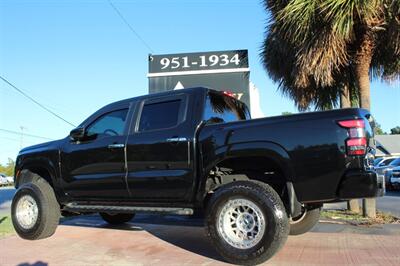 2022 Nissan Frontier SV - Photo 8 - Lexington, SC 29073