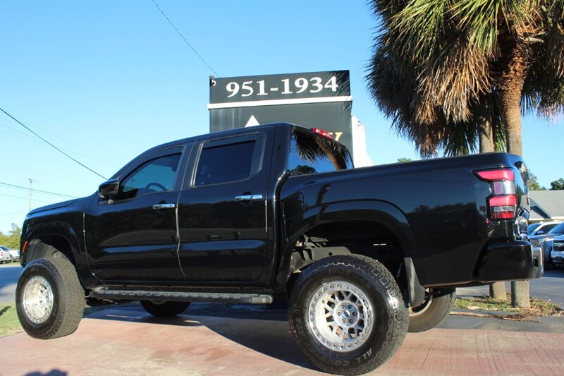 2022 Nissan Frontier SV - Photo 8 - Lexington, SC 29073
