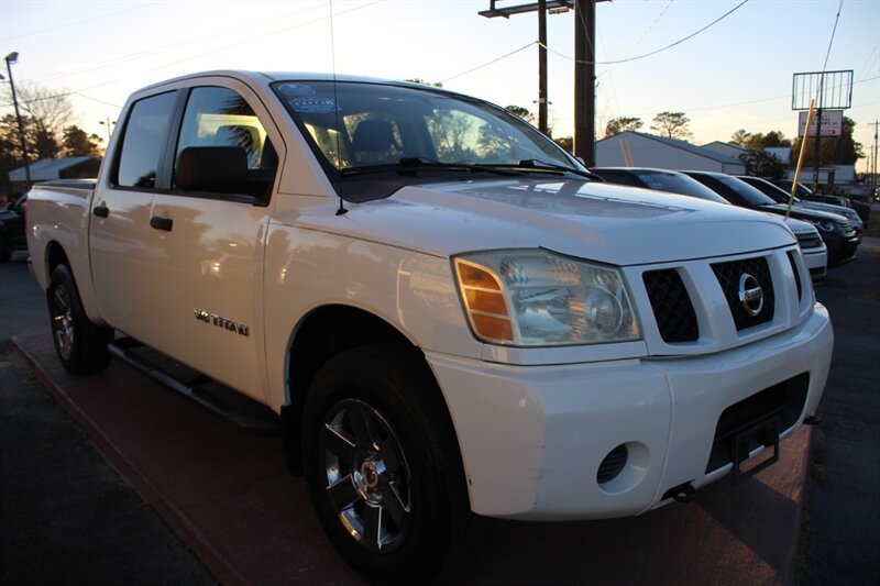 2007 Nissan Titan XE FFV - Photo 5 - Lexington, SC 29073
