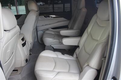 2019 Cadillac Escalade ESV Luxury   - Photo 25 - Lexington, SC 29073