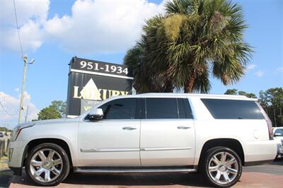2019 Cadillac Escalade ESV Luxury   - Photo 5 - Lexington, SC 29073