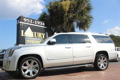 2019 Cadillac Escalade ESV Luxury   - Photo 3 - Lexington, SC 29073