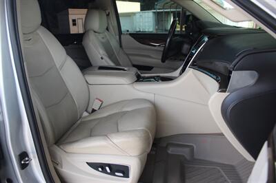 2019 Cadillac Escalade ESV Luxury   - Photo 36 - Lexington, SC 29073