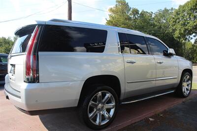 2019 Cadillac Escalade ESV Luxury   - Photo 11 - Lexington, SC 29073