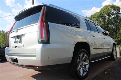 2019 Cadillac Escalade ESV Luxury   - Photo 12 - Lexington, SC 29073