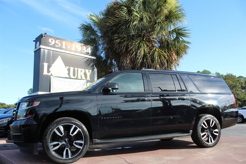 2019 Chevrolet Suburban LT photo 2