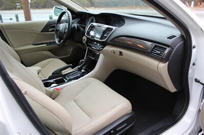 2017 Honda Accord EX-L V6 w/Navi w/Honda Sensing   - Photo 32 - Lexington, SC 29073